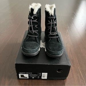 Sorel Whitney II waterproof boots